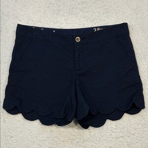 Lilly Pulitzer The Buttercup Short Scallop Hem size 2 Navy Blue Preppy Nautical